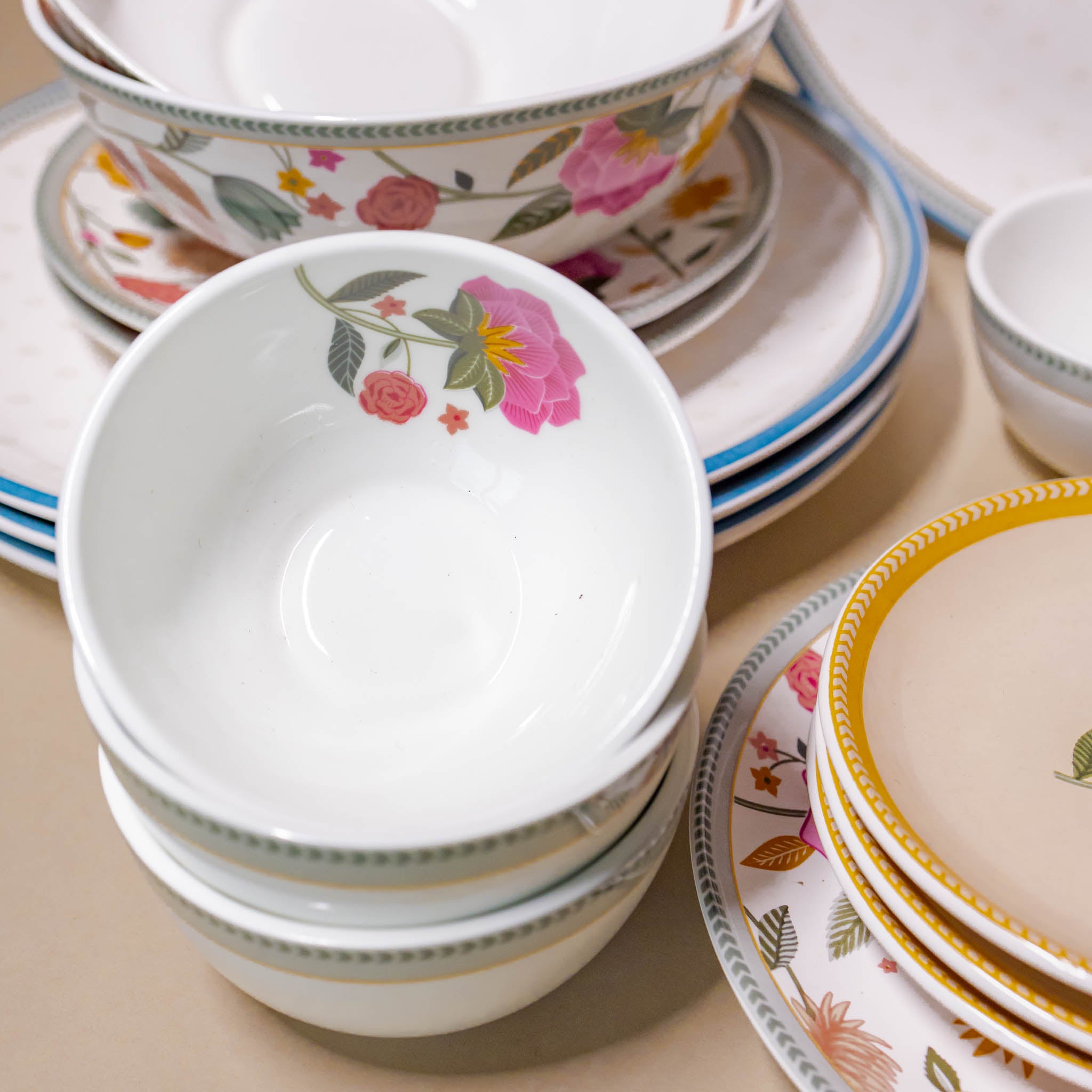 Vasant 28 Pieces Dinner set