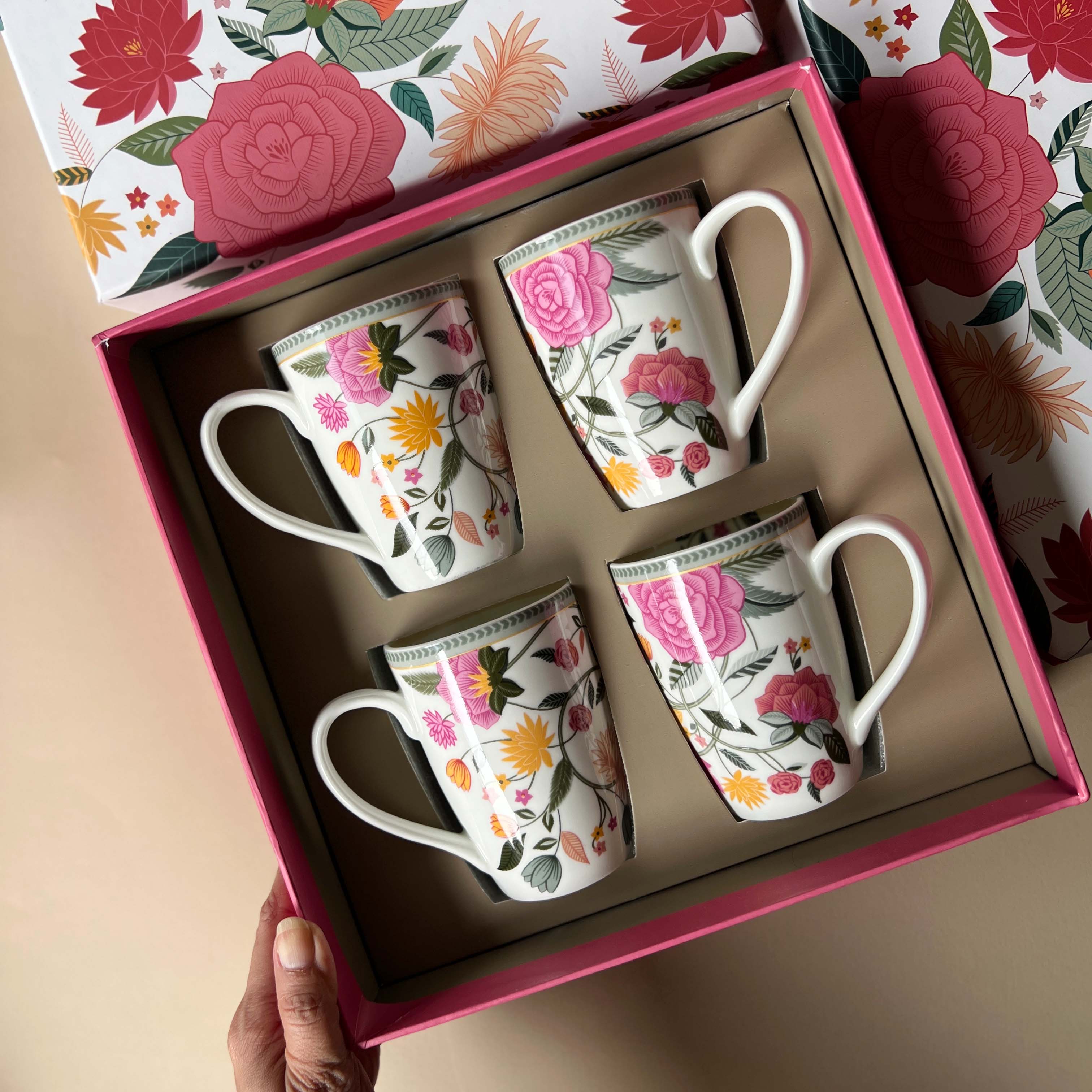 Vasant Mugs Gift box of 4